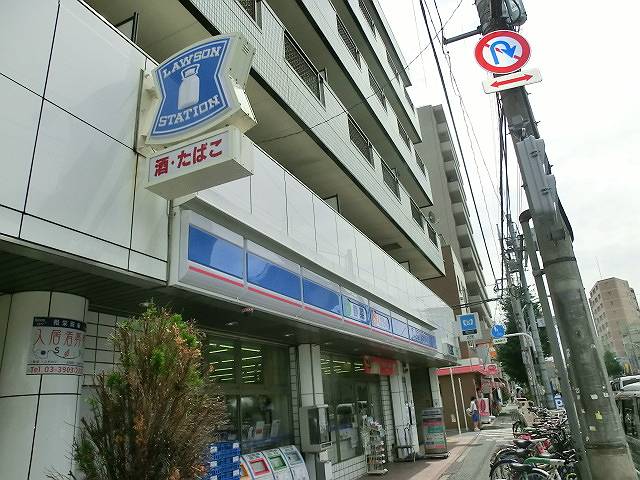 ソレアード志茂 コンビニ