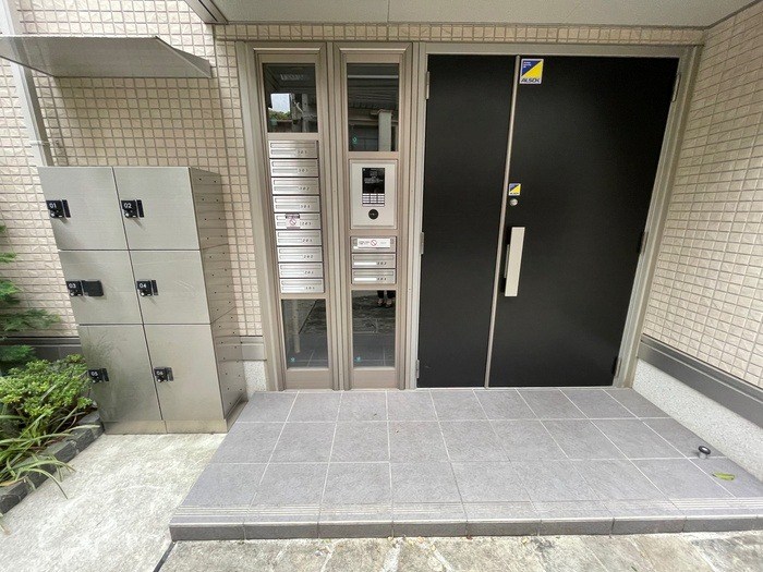 Ｄ－ｒｏｏｍ西ヶ原 エントランス