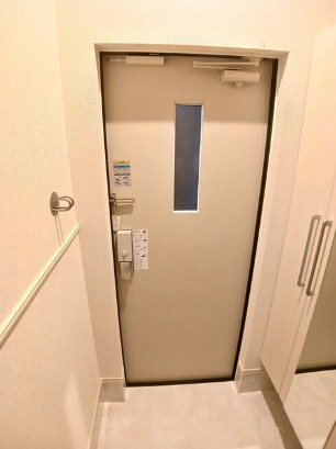 ヒカルサ小岩 玄関