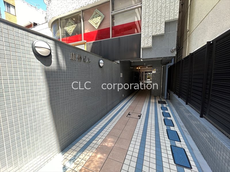康伸ビル エントランス