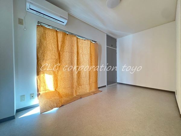 山岡ビル リビング