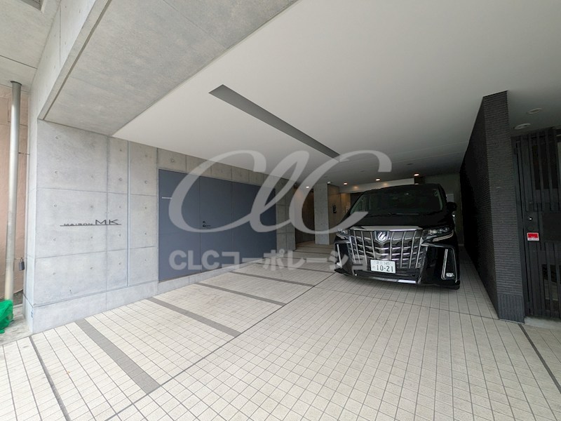 MAISON M K 駐車場
