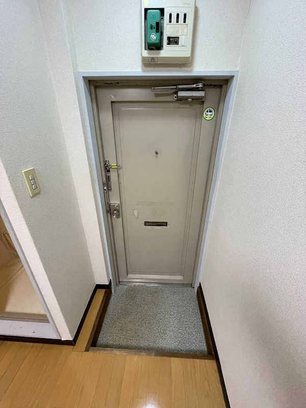 佐藤ビル 玄関