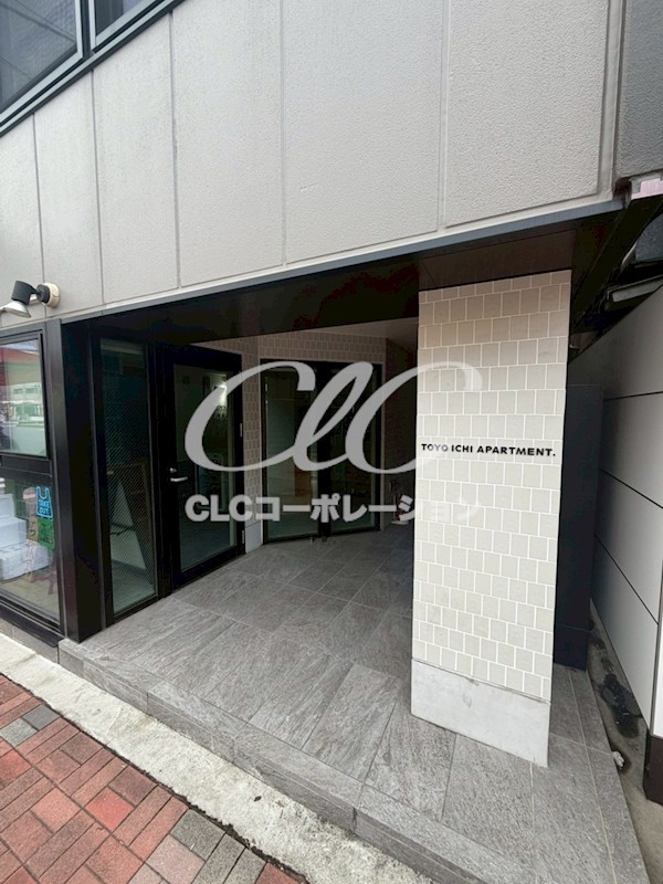ＴＯＹＯ－ＩＣＨＩ　ＡＰＡＲＴＭＥＮＴ エントランス