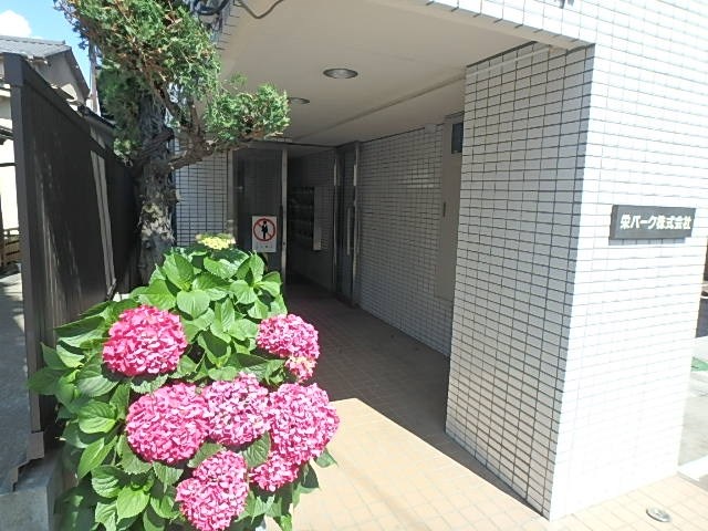 カーサ栄 エントランス