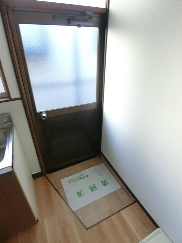 西野荘 玄関