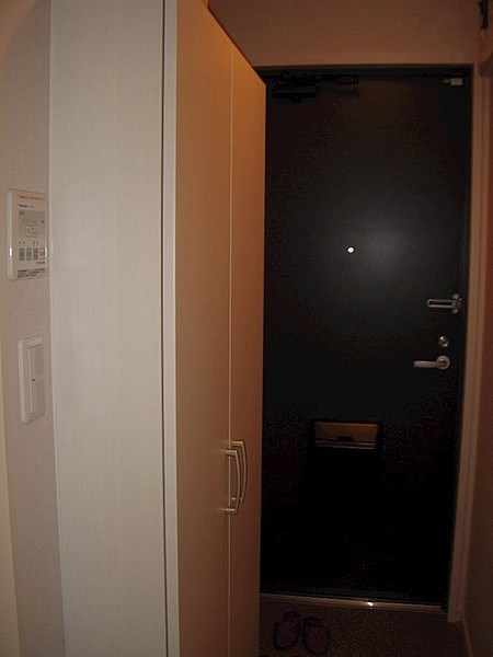 クレセール雅 玄関