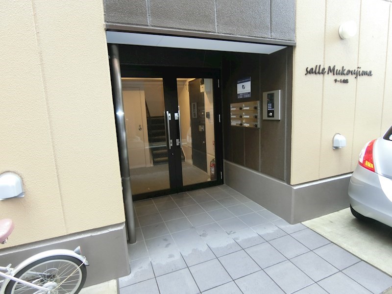 salle向島 エントランス