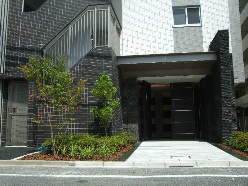 アルページュ  エントランス