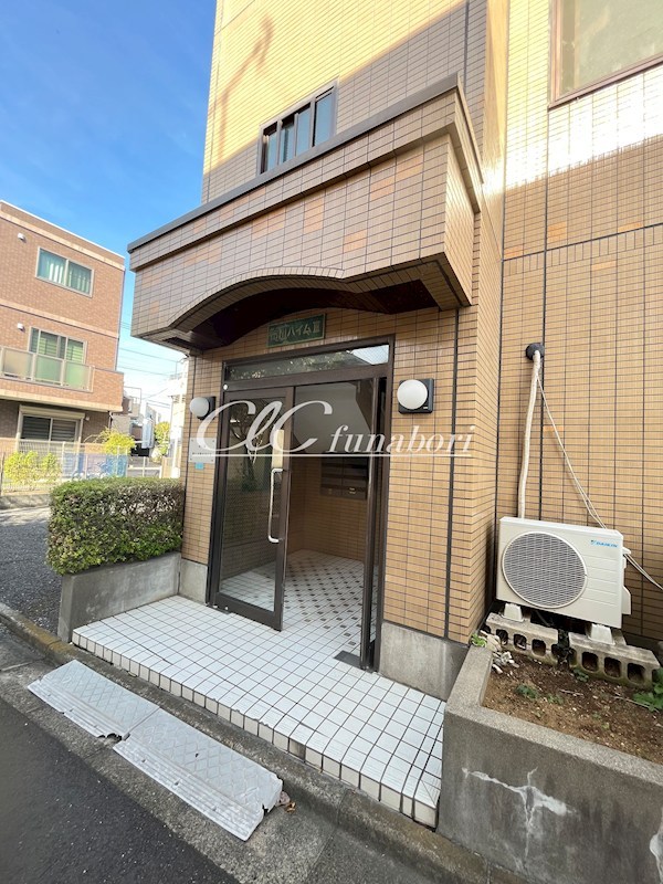市川ハイムⅢ エントランス