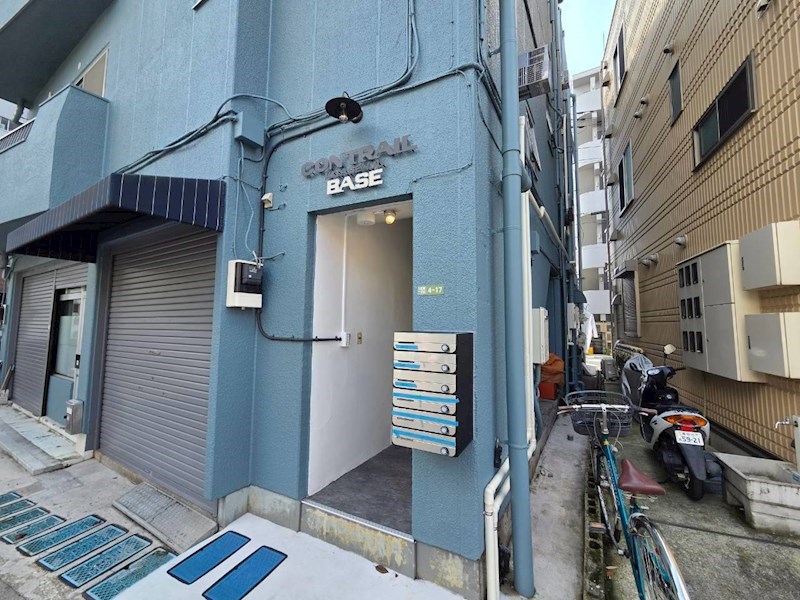 コントレールセンジュベース エントランス