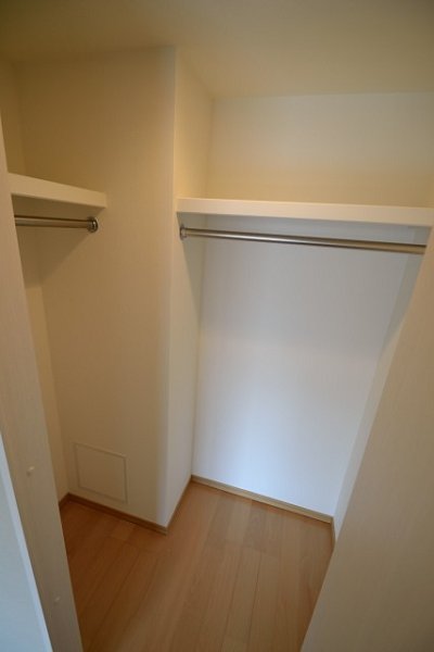 ロイヤルパークスリバーサイド  収納