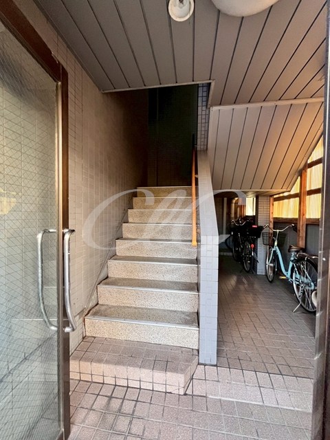 大常ビル エントランス