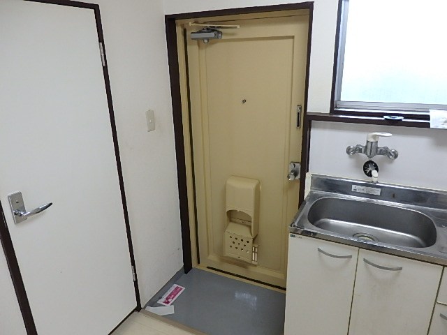 みはるハイツ 玄関
