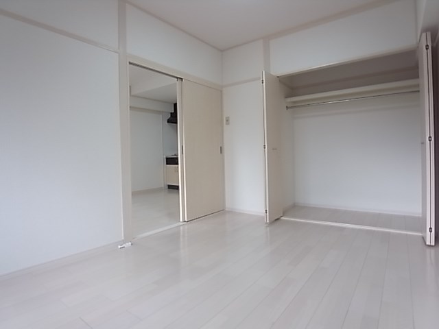 プレジデント一番町 ベッドルーム