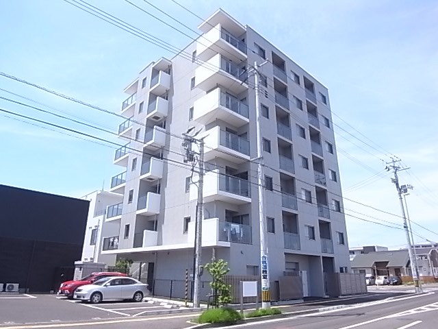 brandz tomizawa 外観