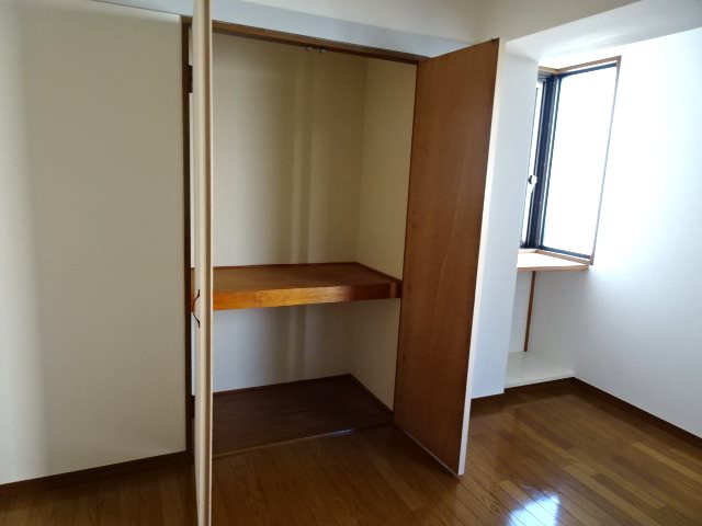 メゾンドール大町 収納