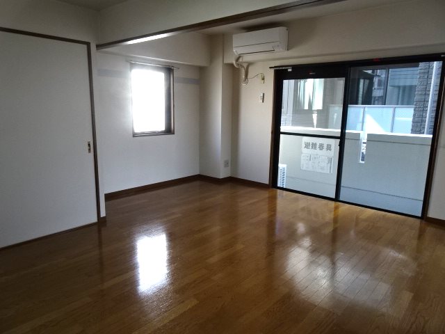 メゾンドール大町 リビング