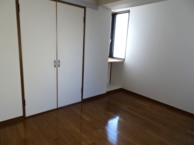 メゾンドール大町 ベッドルーム