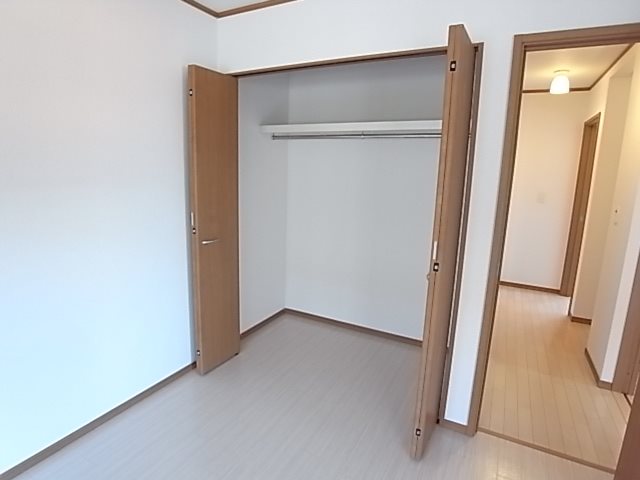 ウィステリア 収納