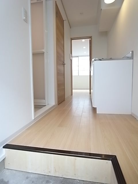 メゾンドブーロー 玄関