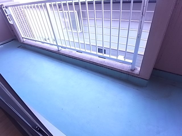 第十三ショーケービル　 ベランダ