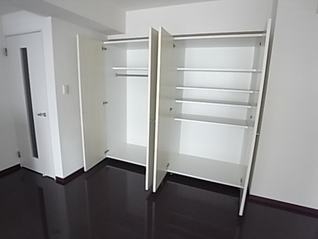 ヴィアーレ勾当台Ⅱ 収納
