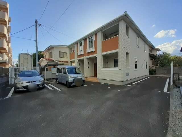 ソレアード連坊 駐車場