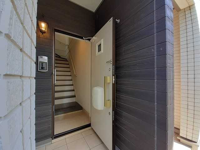 アンソレイユ・フォー・Ｓ 玄関