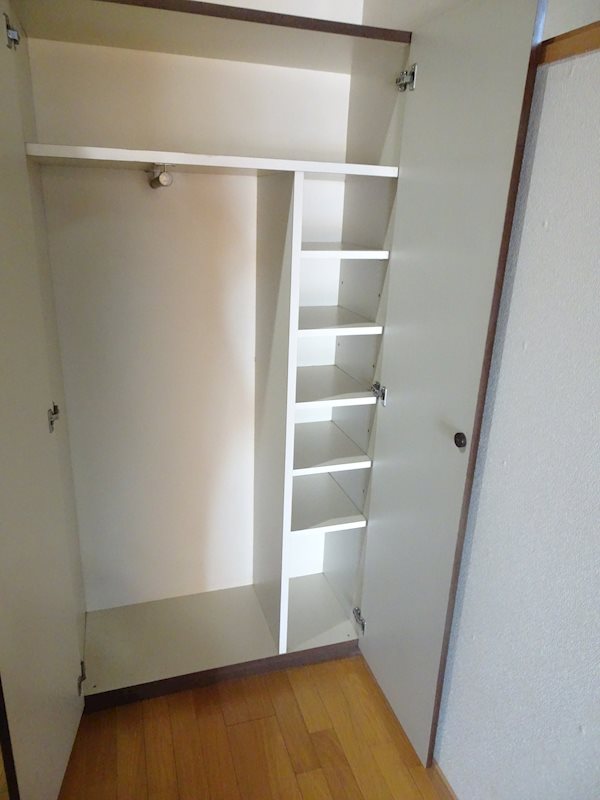 東急ドエルアルス南光台 収納