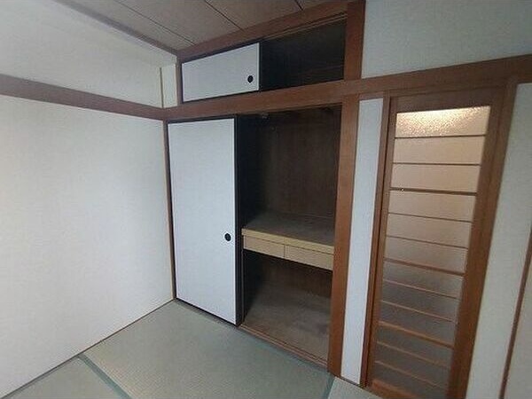 ライオンズマンション北目町第2 収納