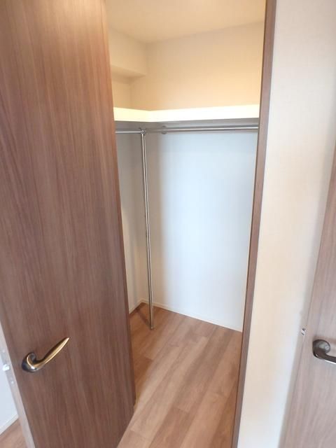 シーズンフラッツ青葉通一番町 収納