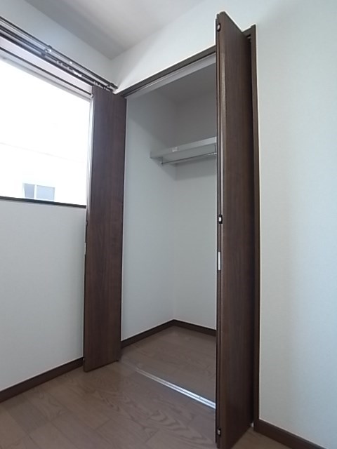 ラクラス幸町 収納