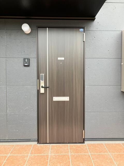 シュクル中田 玄関