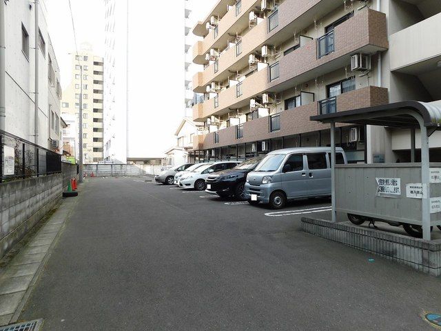 マイルストーン立町 駐車場