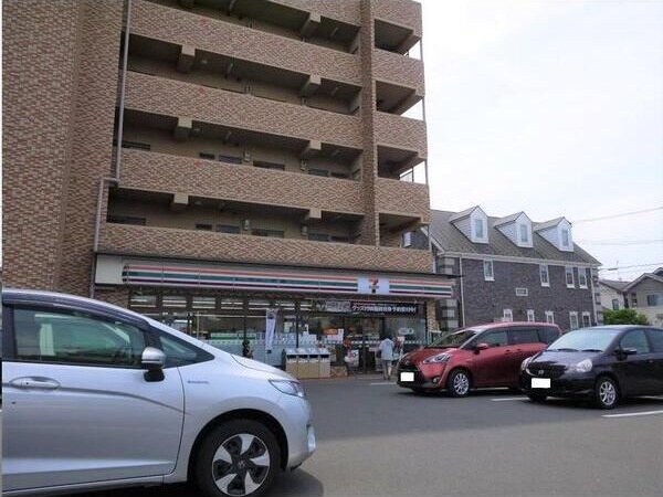 スカイハーツ河原町 駐車場
