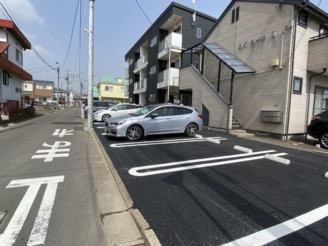PrimRoseⅢ 駐車場
