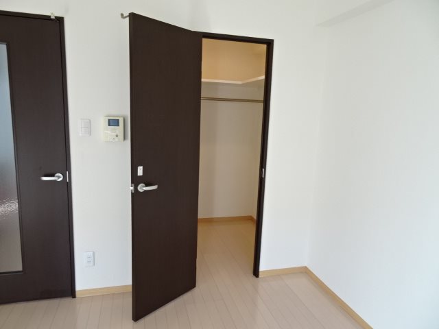 ヴィアーレ勾当台Ⅱ 収納