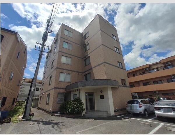 ティーズスクエア 外観