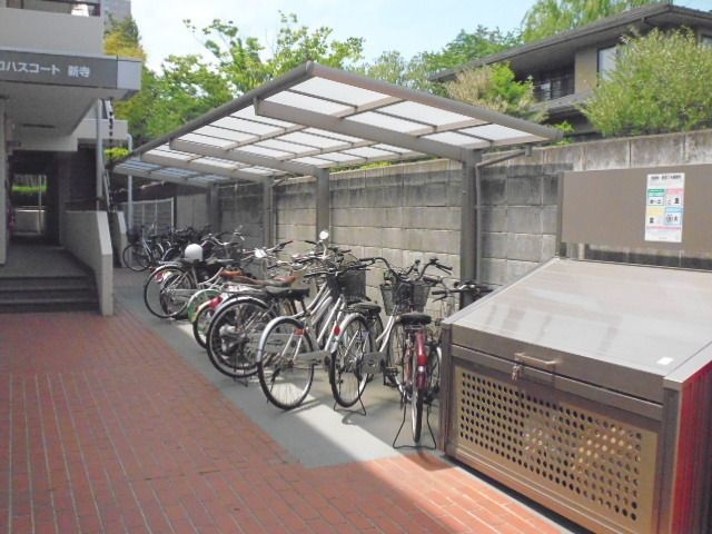 Ｌｏｈａｓ　Ｃｏｕｒｔ　新寺 駐車場