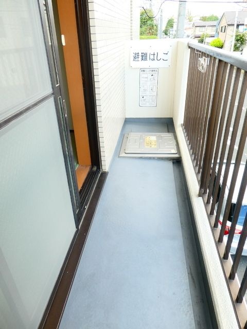 Ｌｏｈａｓ　Ｃｏｕｒｔ　新寺 ベランダ