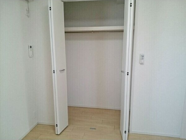 クレセントヒルズ 収納