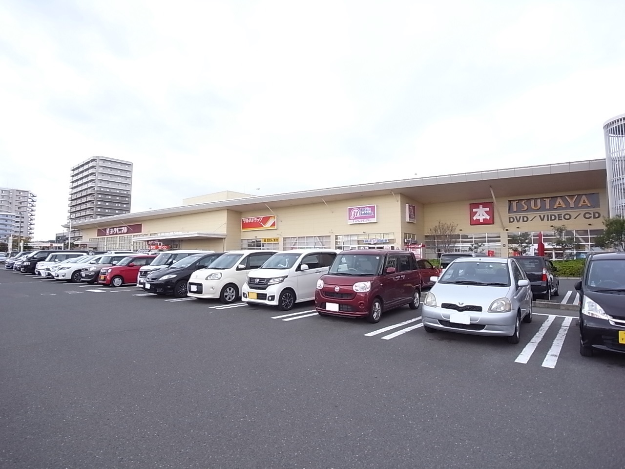 ウィンズウッド ショッピング施設