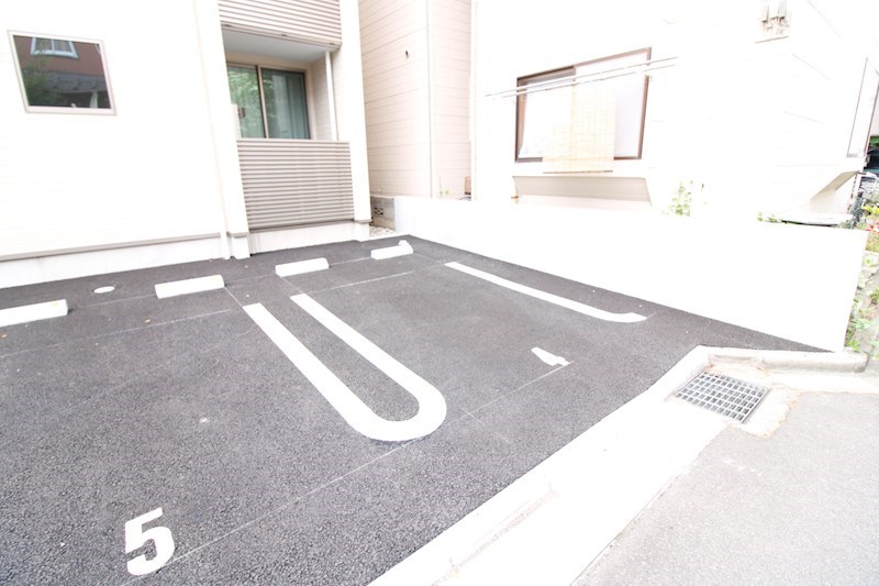 Ｎａｔｕｒａ 駐車場