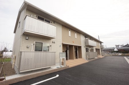 グランドソレイユB 205号室 外観