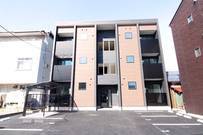 ガロンヌ上所上 303号室 外観