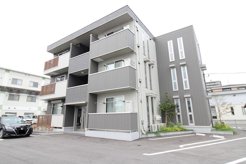 セジュール小張木 302号室 外観