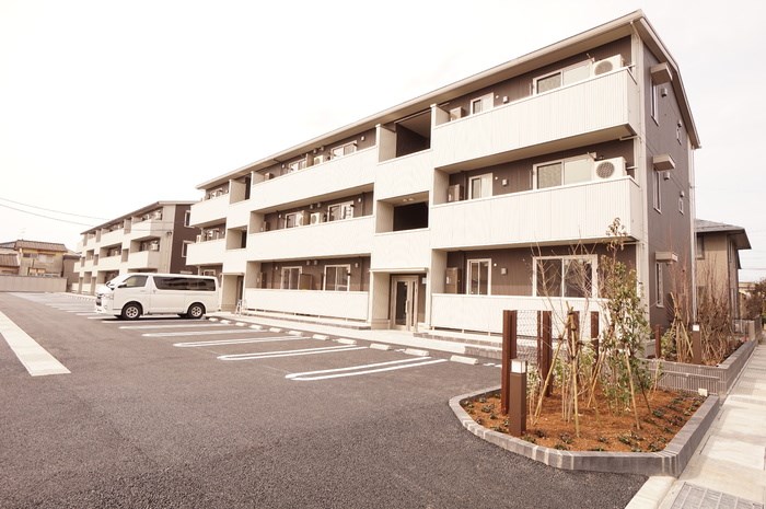 ロイヤルガーデンコート新和B 202号室 外観