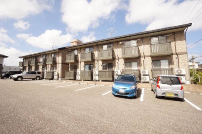 リビングカメリアB 103号室 外観