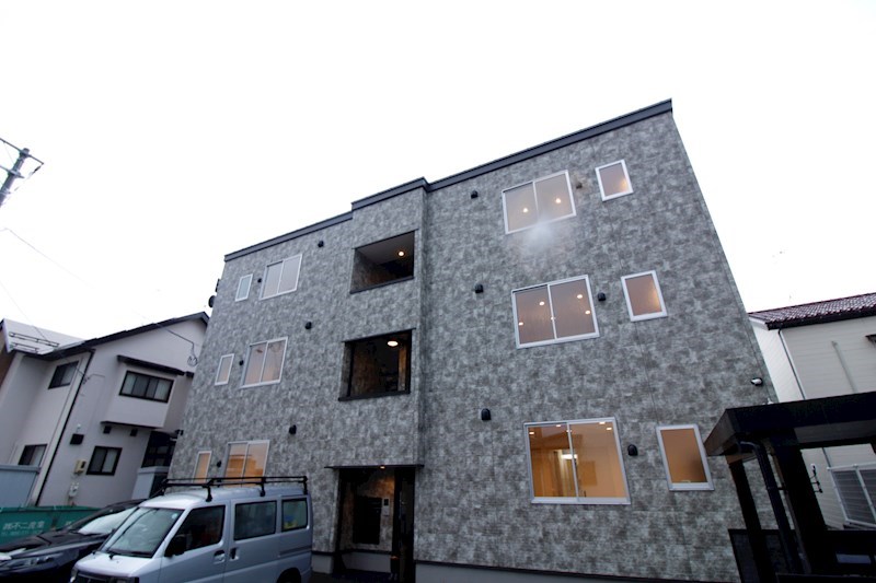 リノ高志 302号室 外観